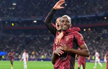 “هاتريك” أوسيمين يضعه في صدارة ترتيب هدافي دوري أبطال أوروبا