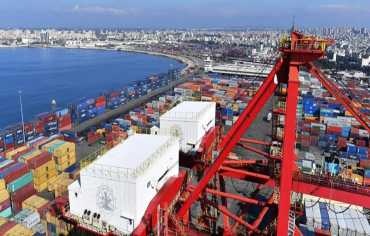 موانئ أبوظبي تستحوذ على 20٪ من محطة حاويات اللاذقية