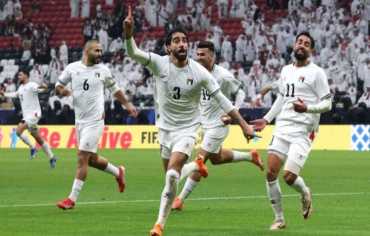 المنتخب الفلسطيني يخطف فوزًا ثمينًا على نظيره القطري في افتتاح كأس العرب