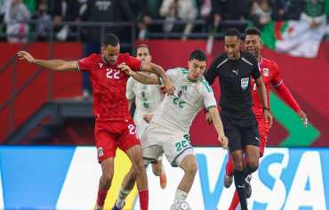 الجزائر تُبدع بالصف الثاني.. وذكرى 1990 و2019 تعود بالانتصار الثالث