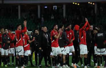 منتخب مصر يواجه بنين وسط أزمة تهديف مع حسام حسن