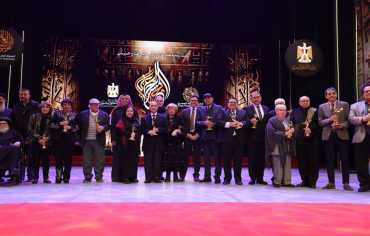 «المسرح العربي» يحتفي بـ«النجوم القدامى» ويركز على ورش التمثيل