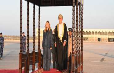 رئيسة وزراء إيطاليا تصل مسقط في زيارة رسمية لسلطنة عُمان