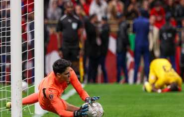 بونو يسرق الأضواء من دياز ويحيي ذكريات مونديال قطر