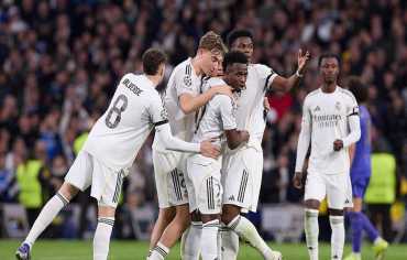 ريال مدريد وبرشلونة في صدارة قائمة أغنى أندية كرة القدم