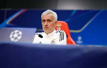 مورينيو يستعد لملاقاة فريقه القديم و”ابنه” في دوري أبطال أوروبا