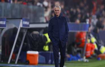 مورينيو يُعاقب ريال مدريد في الأبطال.. حرمه التأهل المباشر وكشف عيوب أربيلوا