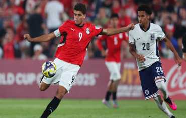 حمزة عبد الكريم أول مصري في برشلونة بعد انتقاله من الأهلي