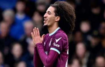 الشرطة البريطانية تفتح تحقيقاً بعد تعرض المجبري وثلاثة لاعبين لإساءة عنصرية