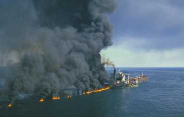 "حرب الناقلات"... الكابوس الذي يخشى العالم تكراره في الخليج