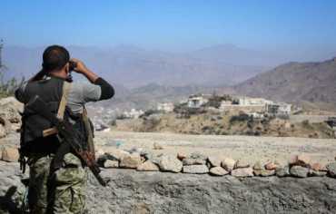 حرب إيران تضع الحوثيين في مأزق استراتيجي بين دعم طهران وتجنب التصعيد