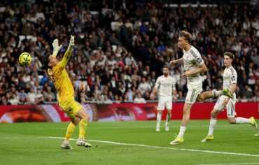 ريال مدريد يكتسح إلتشي برباعية وأتلتيكو مدريد يستعيد المركز الثالث في الدوري الإسباني