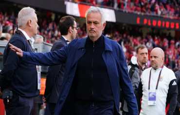 مورينيو وبنفيكا: موسم بلا هزائم دون حصد لقب الدوري