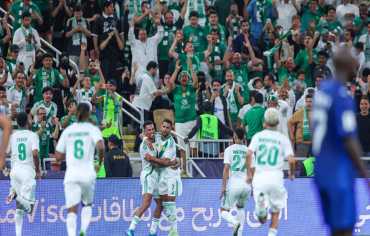 رياض محرز يقود الأهلي لتخطي الدحيل و التأهل لربع نهائي دوري أبطال آسيا للنخبة