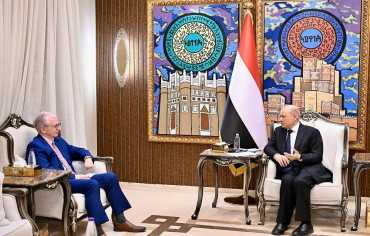 العليمي يدعو إلى إنهاء التهديد الحوثي وليس احتواءه