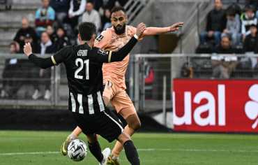 بوفال يقود التألق العربي في ملاعب أوروبا بأهداف صنعت الفارق