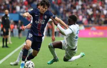 باريس سان جيرمان يتعادل مع لوريان ويؤجل تتويجه بلقب الدوري الفرنسي