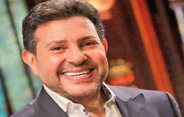 رحيل «أمير الغناء العربي» هاني شاكر عن 74 عاماً