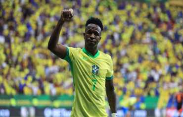 فينيسيوس جونيور.. هل يمتد تألقه في إسبانيا إلى منتخب البرازيل؟