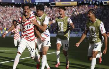 أميركا تفوز على البوسنة 2-0 لتواصل رحلتها في كأس العالم