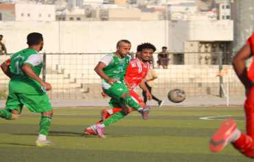 نوارس حضرموت تحلق في صدارة الدوري اليمني واليرموك يعمق جراح سلام الغرفة