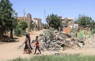 تصاعد المعارك وسط السودان ومخاوف من جرائم بحق المدنيين