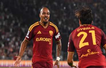 روما يهزم فيورنتينا برباعية بفضل ثنائي الأحلام ديبالا ومالين