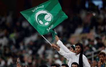 تاريخ من التفوق يدعم طموحات السعودية في حسم التأهل الخليجي أمام عُمان