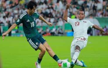 السعودية والإمارات تبلغان نهائي خليجي 27