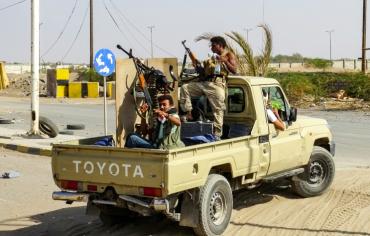 جهود السلام في اليمن تصطدم باندلاع اشتباكات عنيفة في الحديدة