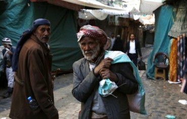  ارتفاع الأسعار وتردّي الخدمات الأساسية يؤلم اليمنيين