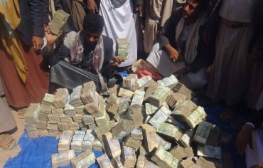 تدهور الأوضاع الاقتصادية والإنسانية .. اليمنيون يدفعون ثمن الحرب والصراع