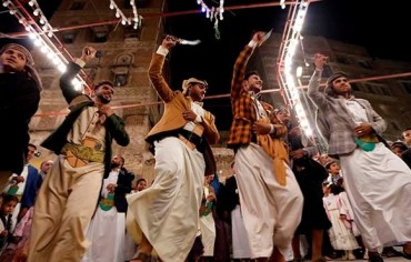  "البرع" الشعبية.. رقصة تشارك اليمنيين في الحبّ والحرب