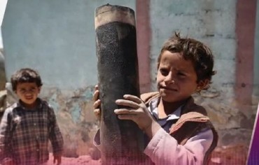 9 أعوام على معاناة أطفال اليمن بين الحرب والجوع