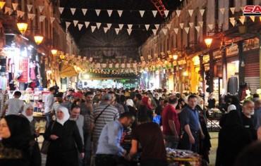 أسواق العيد في سوريا: البركة بالحوالات